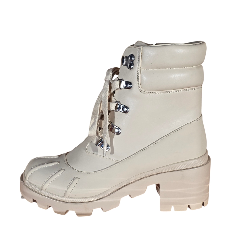 Madden Girl Women's Bubbles Lug Sole Platform Lace-Up Ankle Boots - Picture 14 of 15